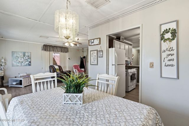 142 W Aliso Drive, Green Valley, AZ 85614