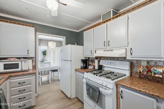 142 W Aliso Drive, Green Valley, AZ 85614