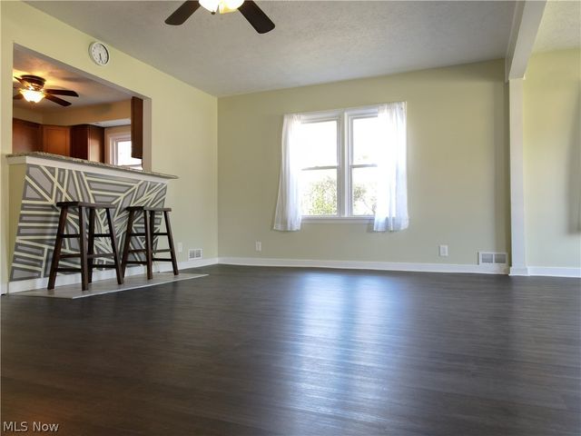820 Peach Boulevard, Willoughby, OH 44094
