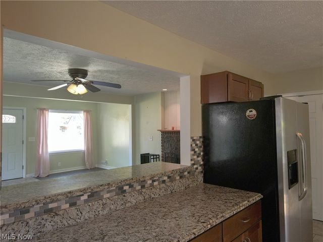 820 Peach Boulevard, Willoughby, OH 44094