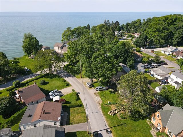 820 Peach Boulevard, Willoughby, OH 44094
