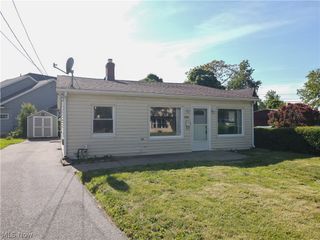 820 Peach Boulevard, Willoughby, OH 44094