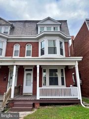 825 N GEORGE ST, York, PA 17404