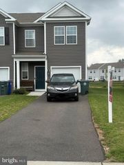 324 MAZZEO DR, Glassboro, NJ 08028