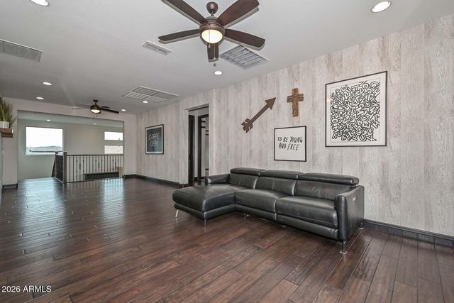 9769 W WIZARD Lane, Peoria, AZ 85383