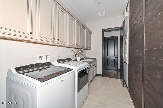 9769 W WIZARD Lane, Peoria, AZ 85383