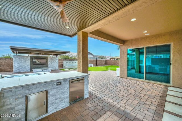 9769 W WIZARD Lane, Peoria, AZ 85383