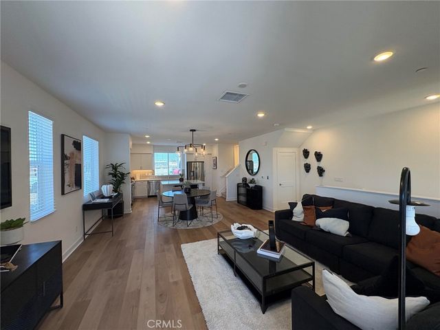 2211 W Orange Avenue 21, Anaheim, CA 92804