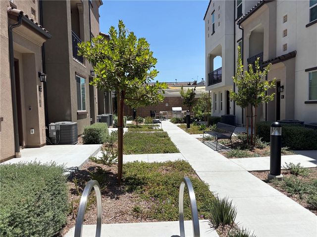 2211 W Orange Avenue 21, Anaheim, CA 92804