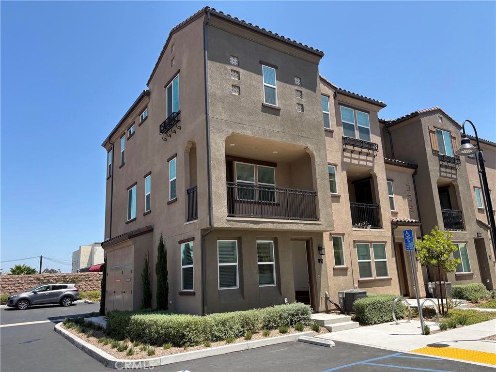 2211 W Orange Avenue 21, Anaheim, CA 92804
