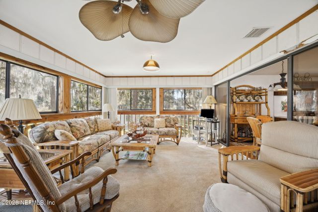 213 E CHAR Lane, Crescent City, FL 32112