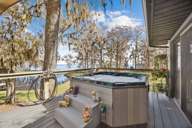 213 E CHAR Lane, Crescent City, FL 32112