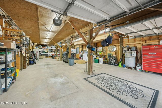 213 E CHAR Lane, Crescent City, FL 32112