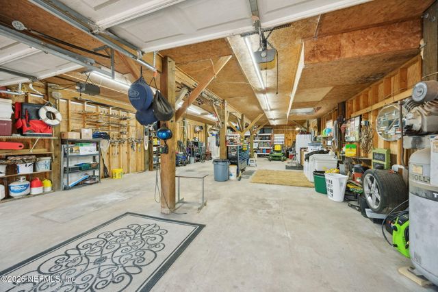 213 E CHAR Lane, Crescent City, FL 32112