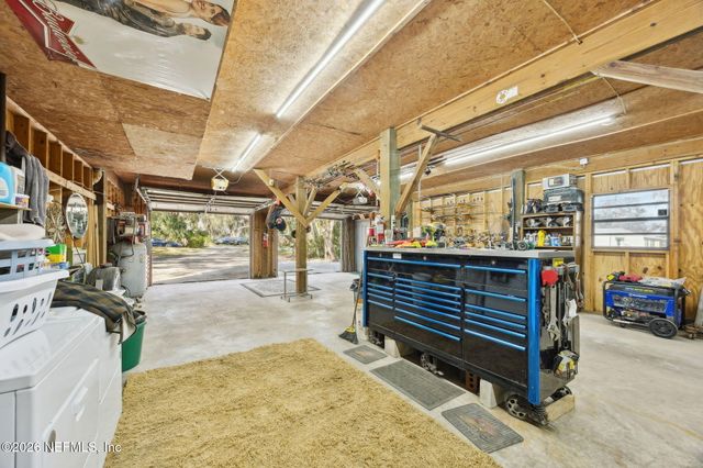 213 E CHAR Lane, Crescent City, FL 32112