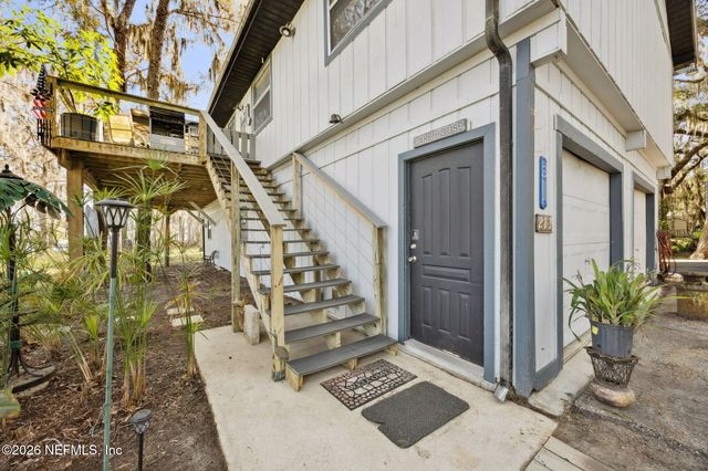 213 E CHAR Lane, Crescent City, FL 32112