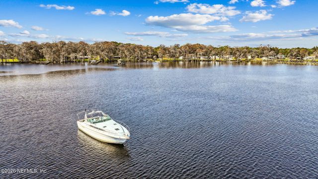 213 E CHAR Lane, Crescent City, FL 32112