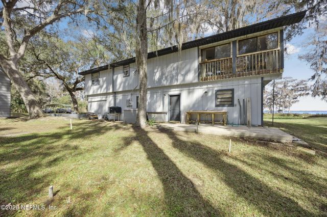 213 E CHAR Lane, Crescent City, FL 32112
