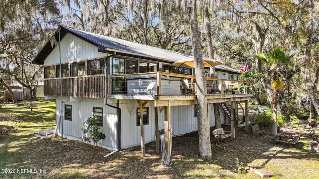213 E CHAR Lane, Crescent City, FL 32112