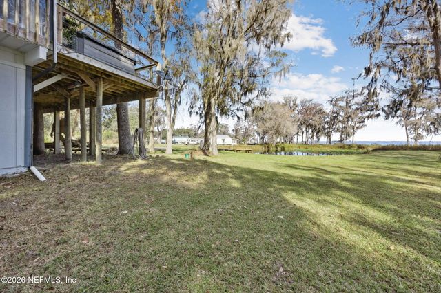 213 E CHAR Lane, Crescent City, FL 32112