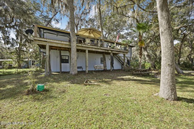 213 E CHAR Lane, Crescent City, FL 32112