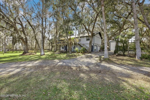 213 E CHAR Lane, Crescent City, FL 32112