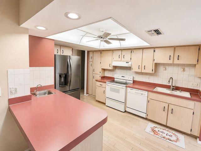 8205 PAGODA DRIVE, Spring Hill, FL 34606