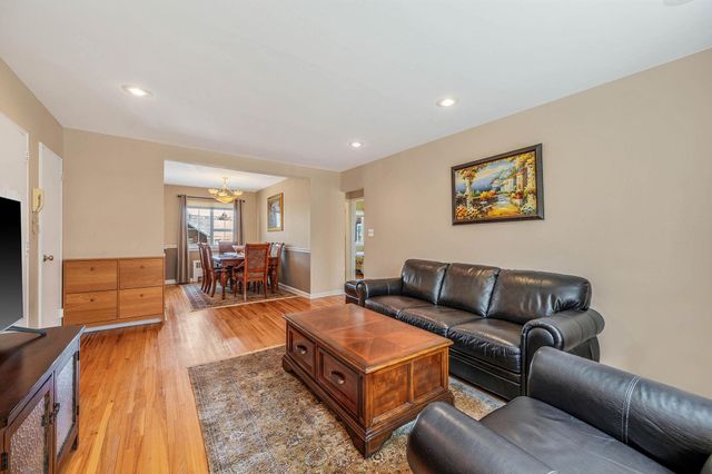 421 W Main Street 96A, Huntington, NY 11743