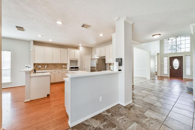 2621 Drift Wood Lane, Seabrook, TX 77586