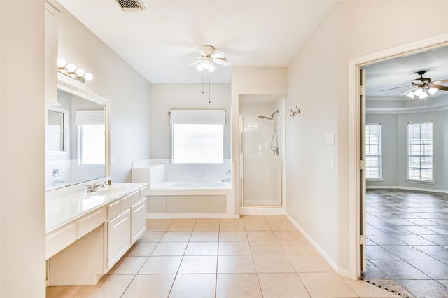 2621 Drift Wood Lane, Seabrook, TX 77586