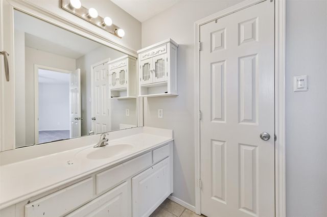 2621 Drift Wood Lane, Seabrook, TX 77586