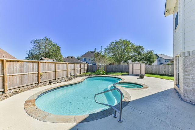 2621 Drift Wood Lane, Seabrook, TX 77586