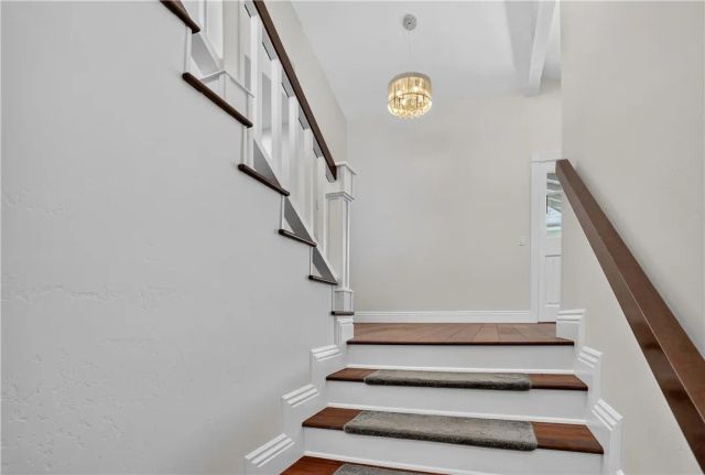 9 Curl, Corona Del Mar, CA 92625