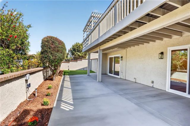 9 Curl, Corona Del Mar, CA 92625