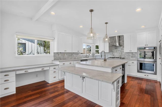 9 Curl, Corona Del Mar, CA 92625