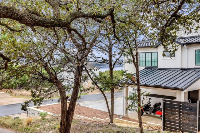 18418 Lakeland DR, Lago Vista, TX 78645