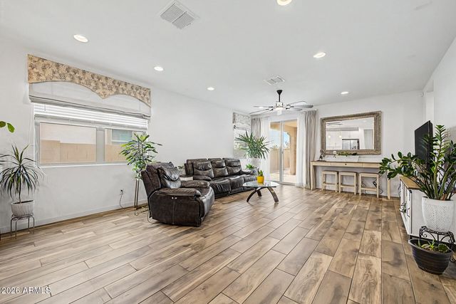 3452 E DAKOTA Drive, San Tan Valley, AZ 85143