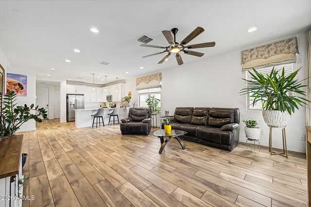 3452 E DAKOTA Drive, San Tan Valley, AZ 85143