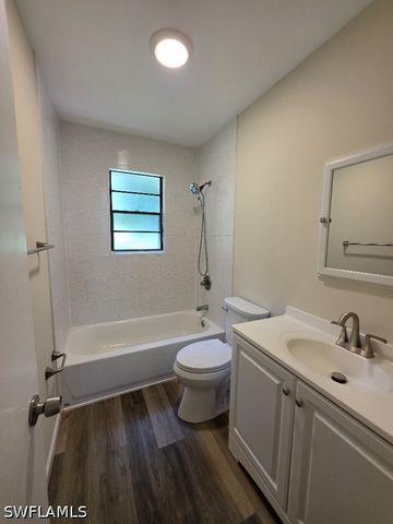 2455 Thomasson DR B, Naples, FL 34112