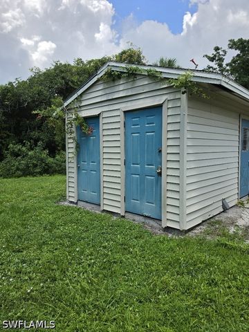2455 Thomasson DR B, Naples, FL 34112