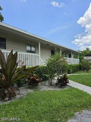 2455 Thomasson DR B, Naples, FL 34112