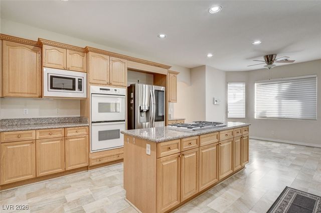 144 Tamarron Cliffs Street, Las Vegas, NV 89148