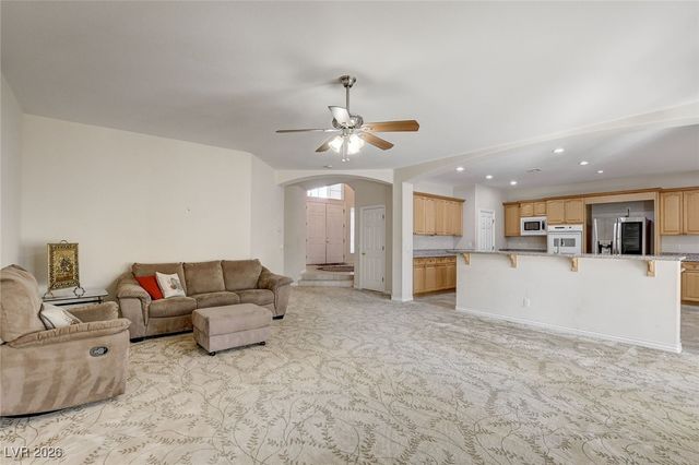 144 Tamarron Cliffs Street, Las Vegas, NV 89148