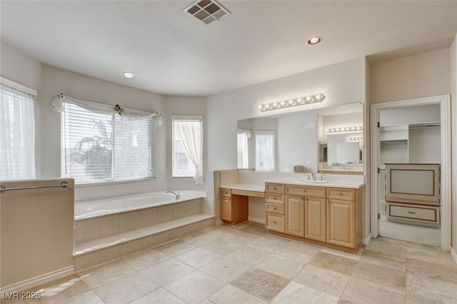 144 Tamarron Cliffs Street, Las Vegas, NV 89148