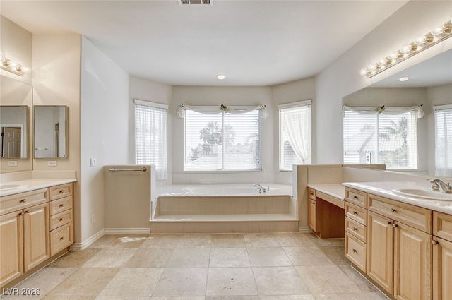 144 Tamarron Cliffs Street, Las Vegas, NV 89148