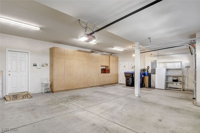 144 Tamarron Cliffs Street, Las Vegas, NV 89148