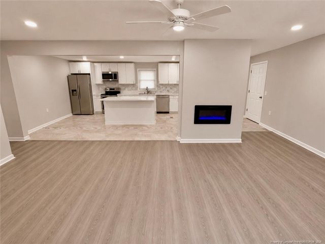 107 S 1st Street, Maxton, NC 28364