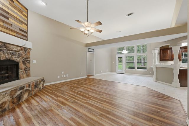 565 W El Dorado Drive, Scroggins, TX 75480
