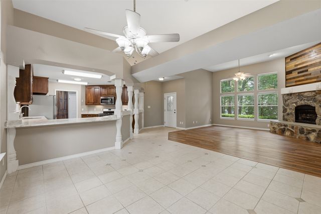 565 W El Dorado Drive, Scroggins, TX 75480