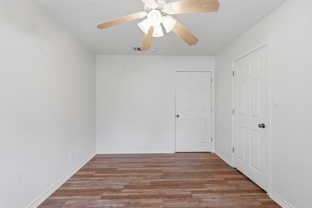 565 W El Dorado Drive, Scroggins, TX 75480